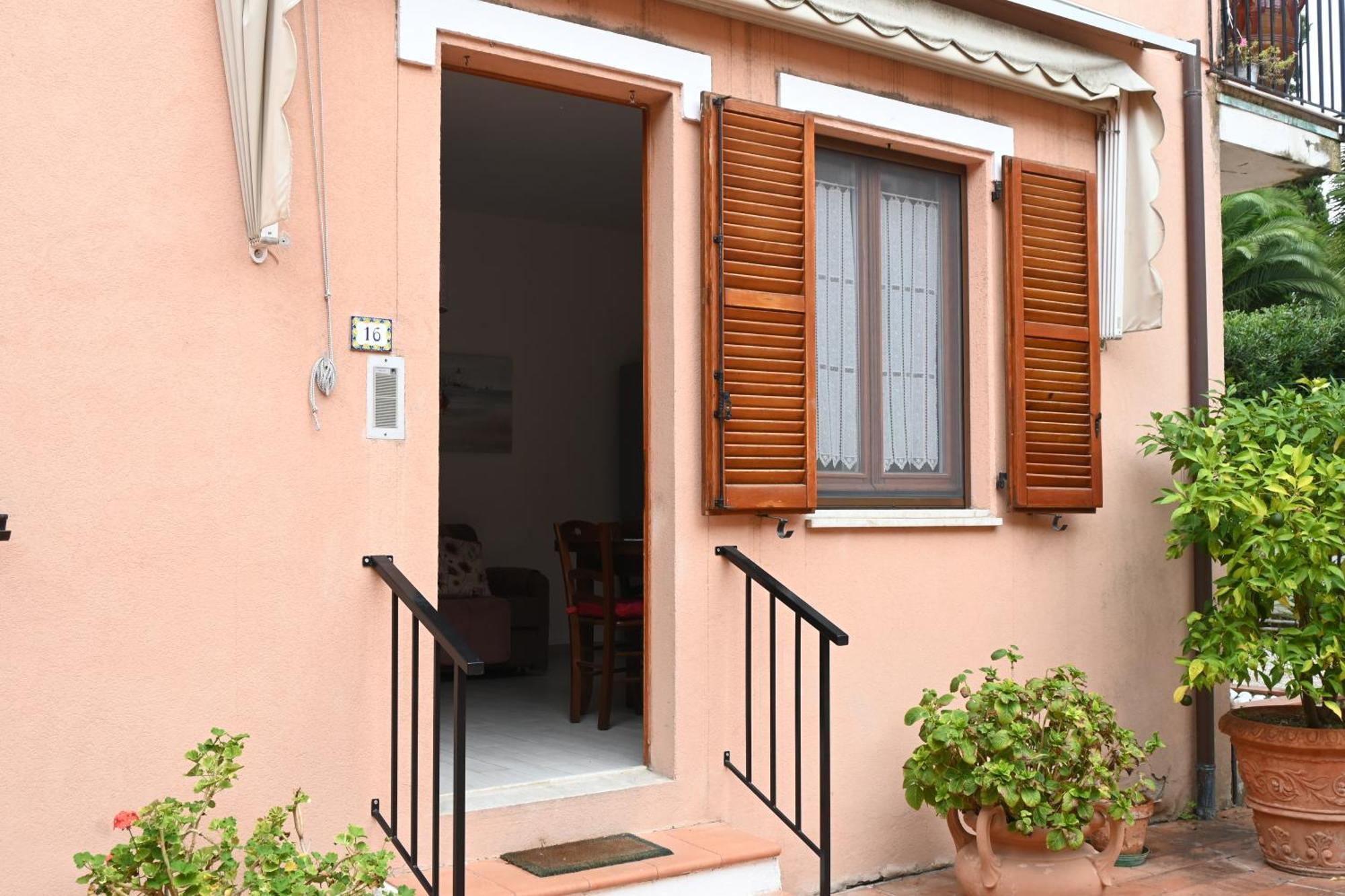 Apartmán N080 - Numana, Bilocale Con Terrazzo In Centro Sirolo Exteriér fotografie